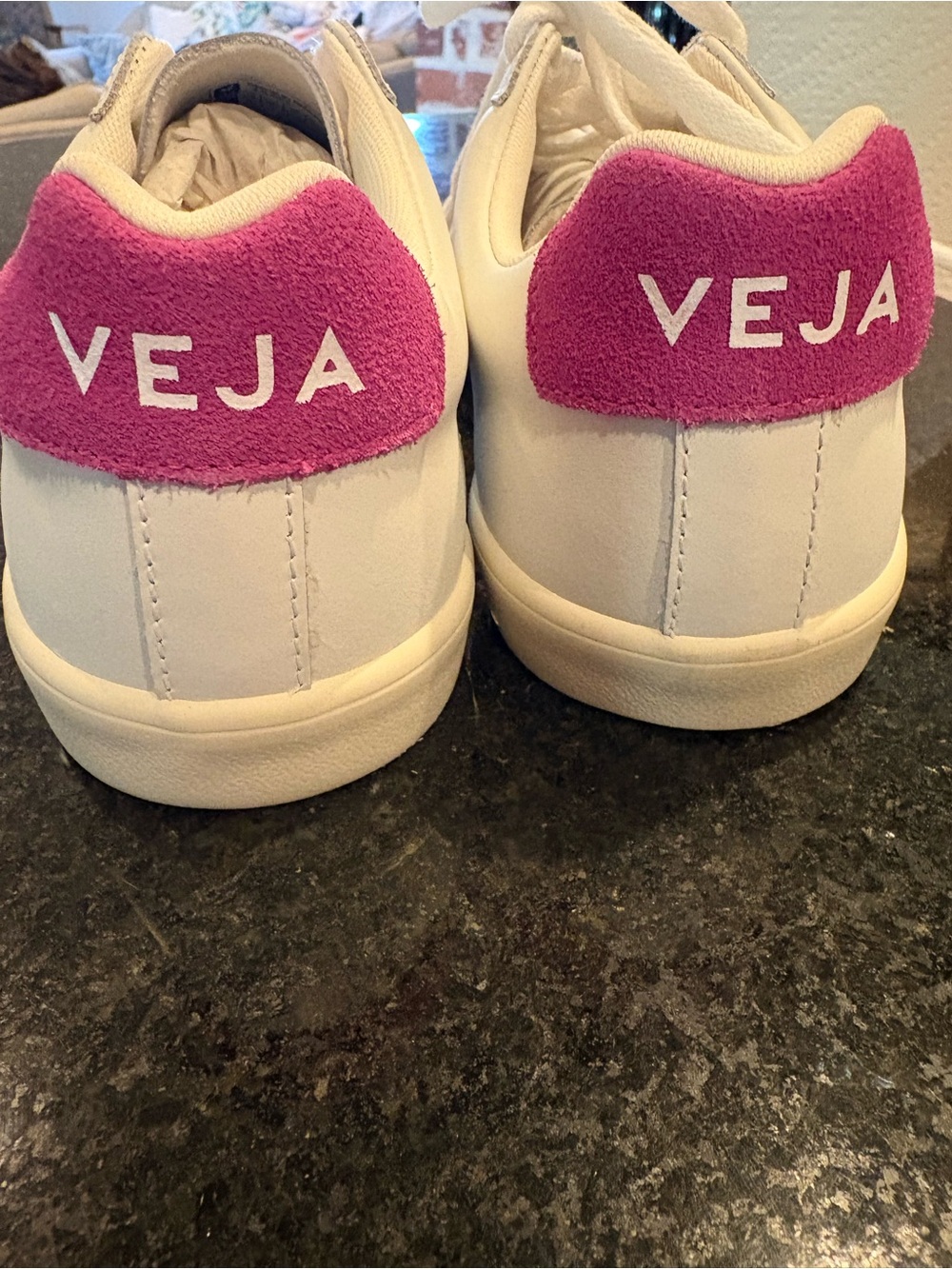 Veja White Leather Sneakers Size 9 Brand New - Picture 2 of 6